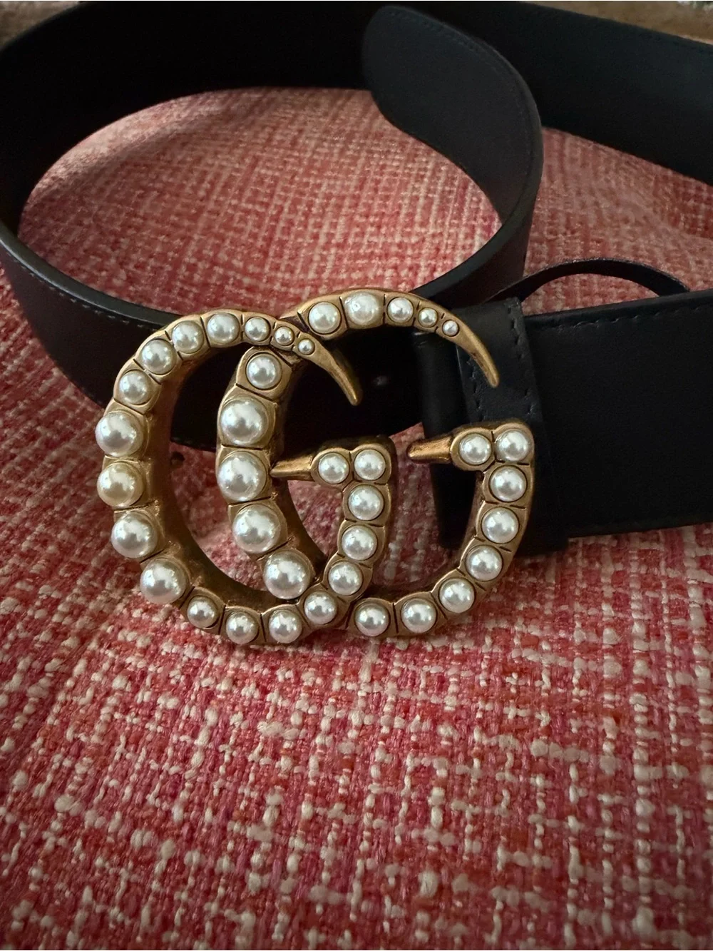 Gucci Black Leather Women’s Belt with Gold Buckle
